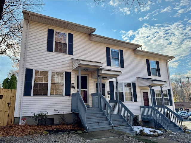 view of front of property