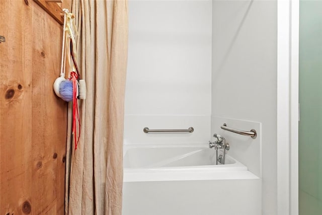 1635 Isabella Beach Rd, Southold, NY 06390 - full bathroom with a tub