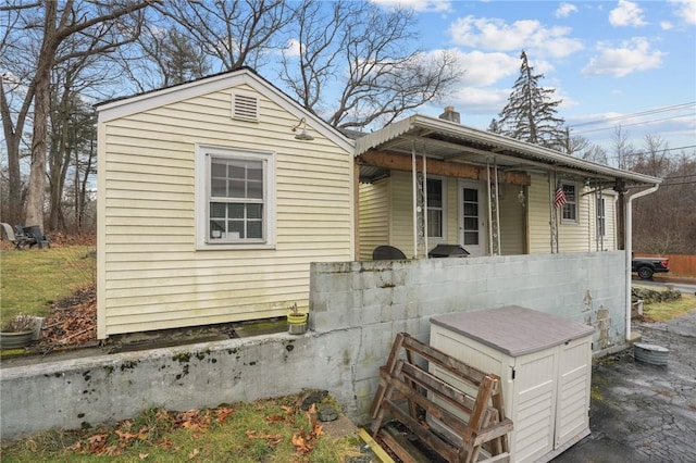 exterior space with a porch