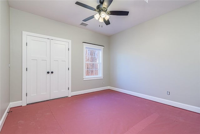 unfurnished bedroom featuring a closet and ceiling fan