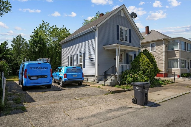 view of front of house