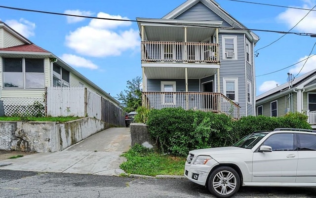 view of front of house