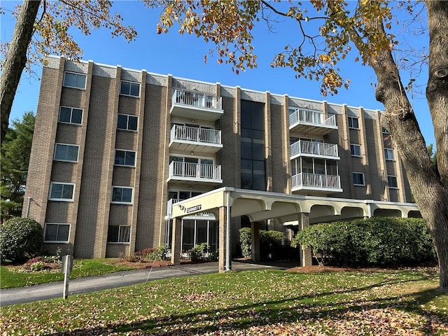 view of building exterior