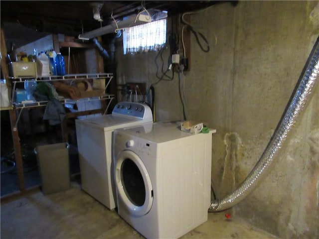 laundry room featuring independent washer and dryer