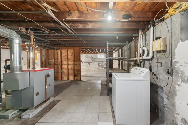 basement featuring washer / clothes dryer