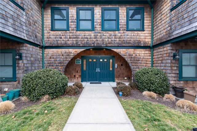 view of property entrance