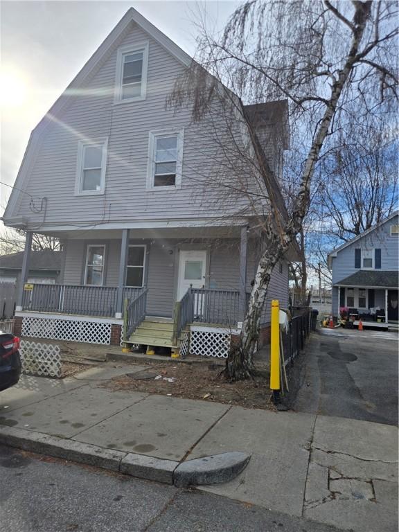 view of front of home featuring covered porch