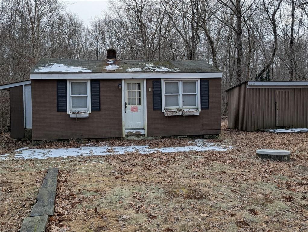 view of front of property