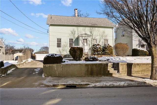 view of front of property