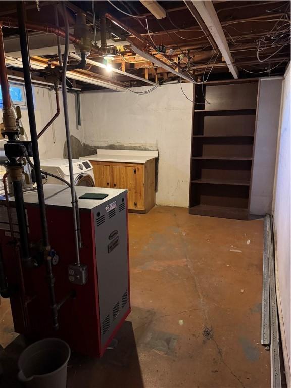 basement with washer / clothes dryer