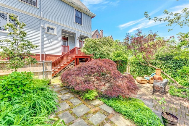 view of yard featuring a patio area