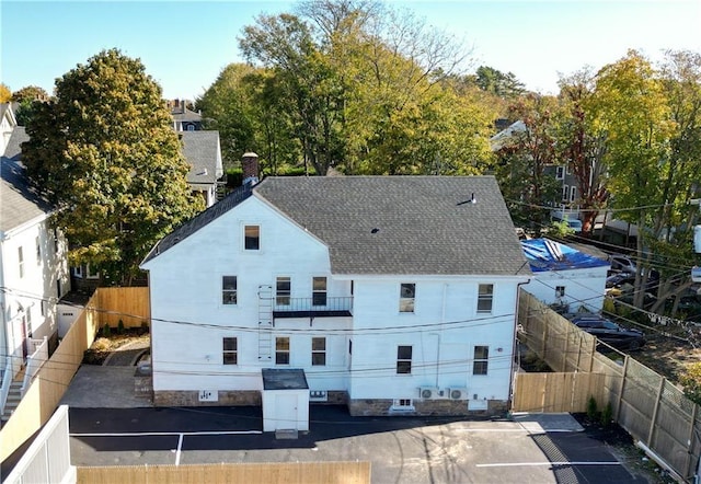 Listing photo 3 for 131 Broadway Unit 1, Newport RI 02840