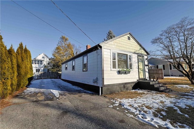 view of front of property