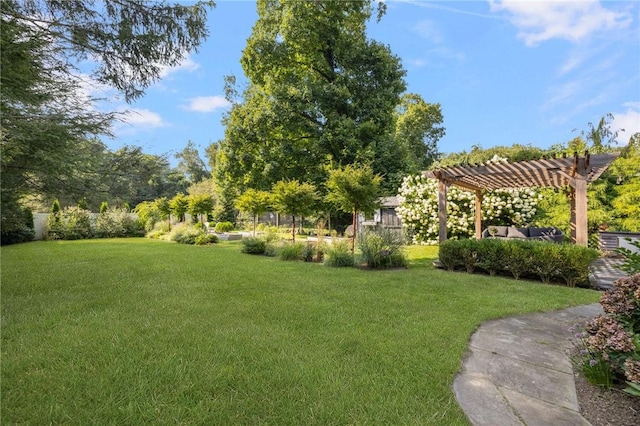 view of yard featuring a pergola