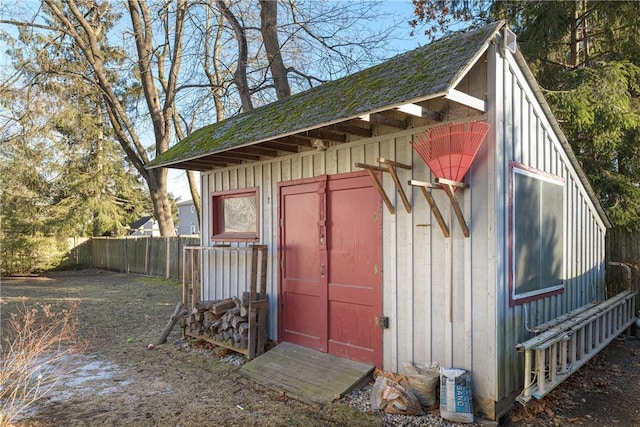 view of outbuilding