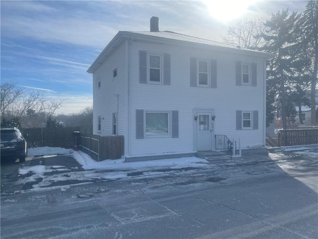 view of front of home