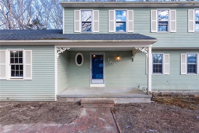 view of front of home featuring a patio