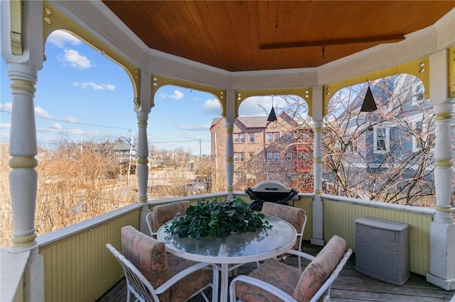 balcony featuring outdoor dining space