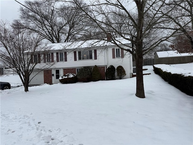 view of front of property