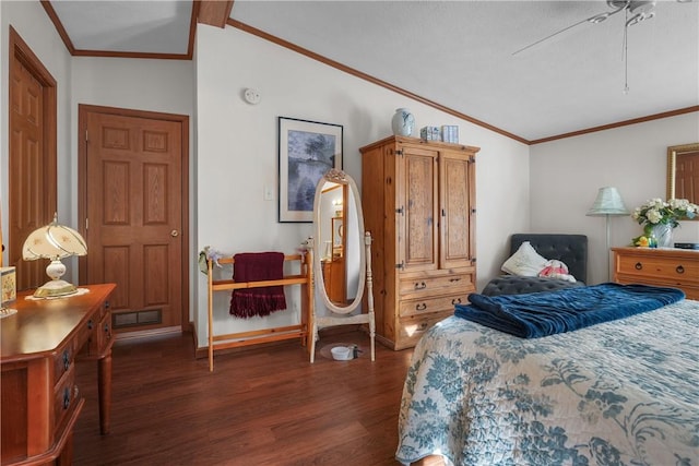 bedroom with ornamental molding, dark wood-type flooring, lofted ceiling, and ceiling fan