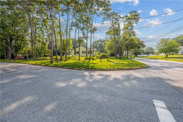 192 Schoolhouse Rd, Warren, RI 02885