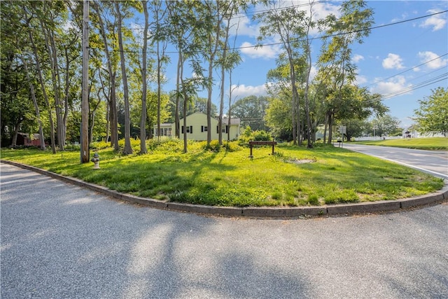 192 Schoolhouse Rd, Warren, RI 02885