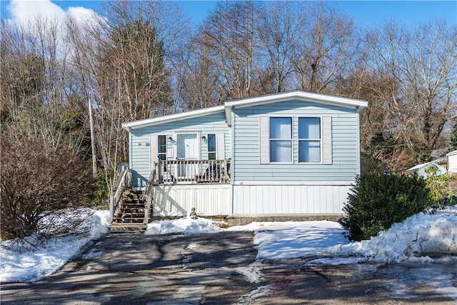 view of manufactured / mobile home