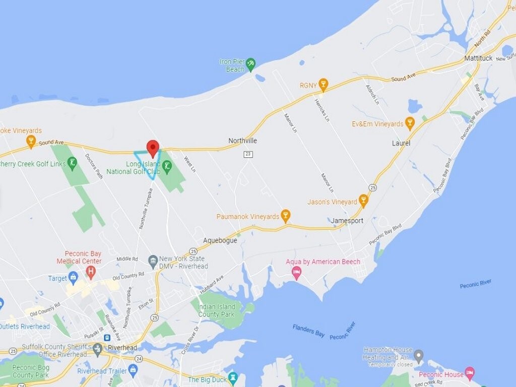1700 Sound Ave, Riverhead, NY 11901