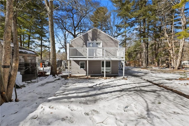 view of front facade with a deck