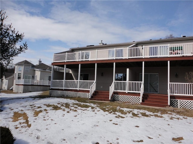 view of front of home featuring a porch