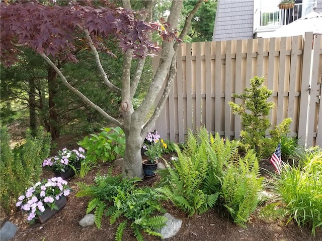 view of yard with fence