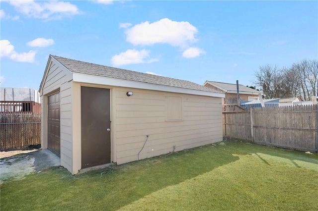 view of outdoor structure featuring an outdoor structure and fence