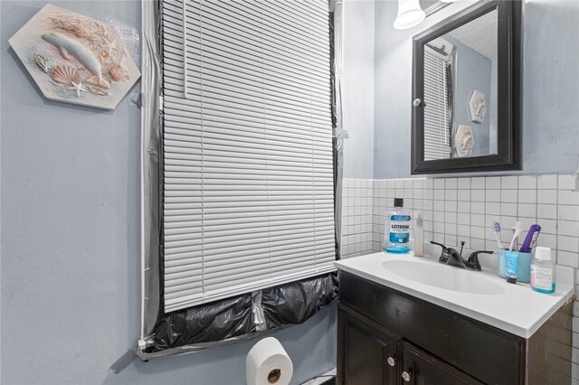 107 Lenox Ave, Providence, RI 02907 - bathroom with vanity