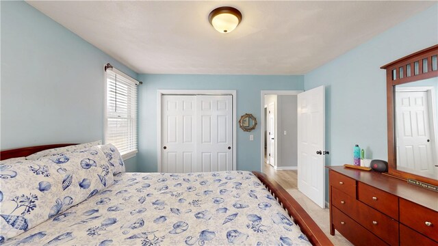 bedroom featuring a closet