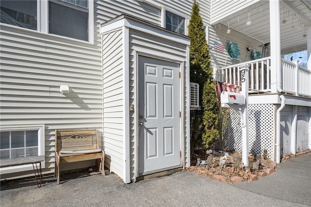 view of property entrance