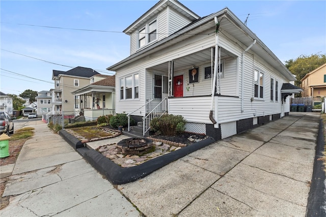 view of front of house featuring a porch