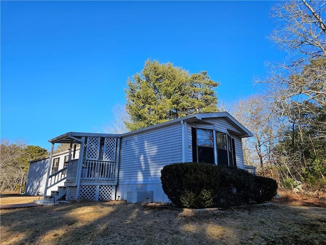 view of home's exterior