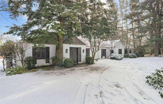 view of front of home with stucco siding