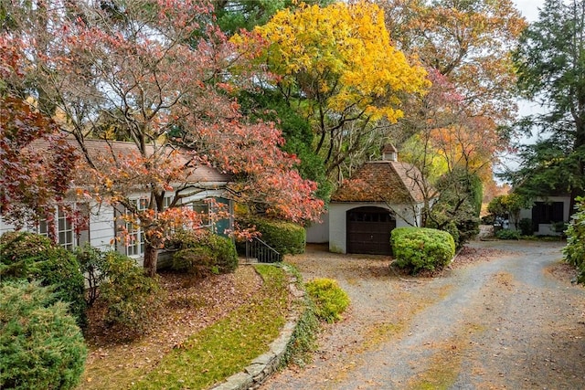 view of front of house featuring driveway