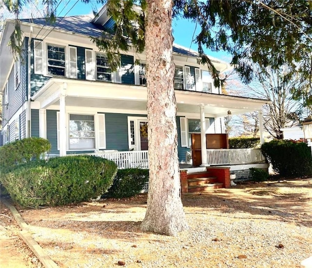 view of front of home featuring a porch