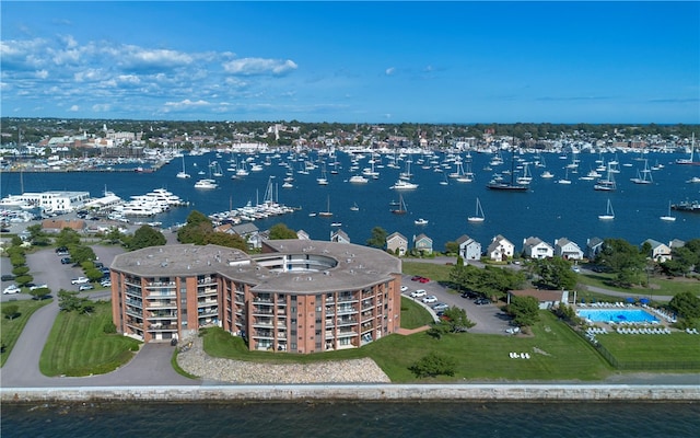 bird's eye view featuring a water view