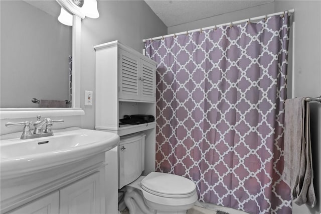 full bath with a shower with shower curtain, toilet, and vanity