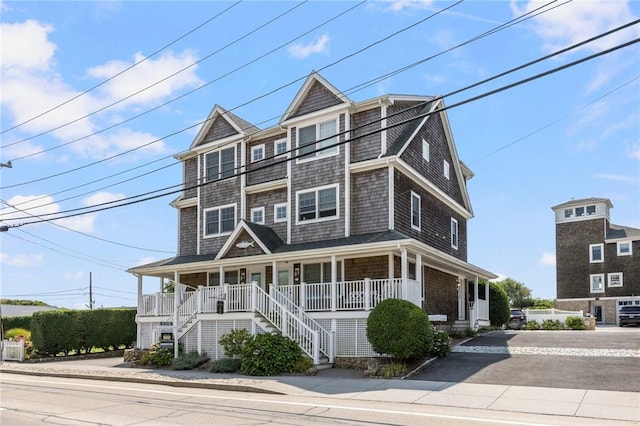 view of front of home featuring covered porch