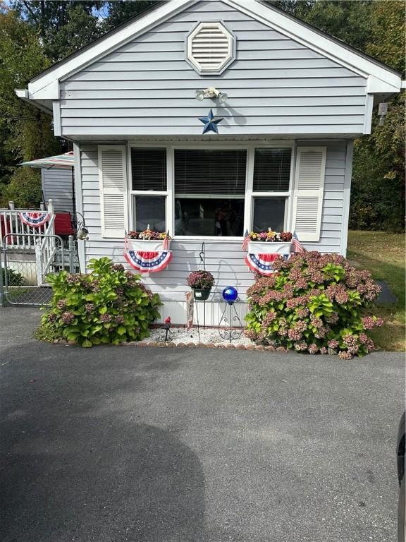 view of front of home