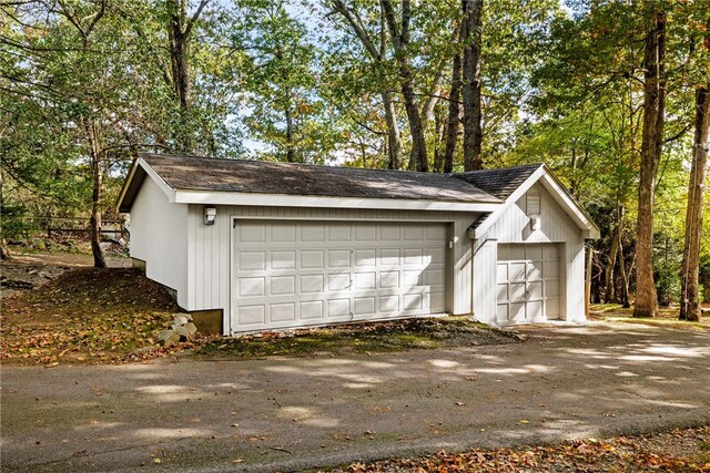 view of detached garage