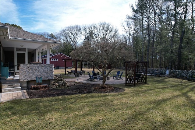 view of yard featuring a patio area