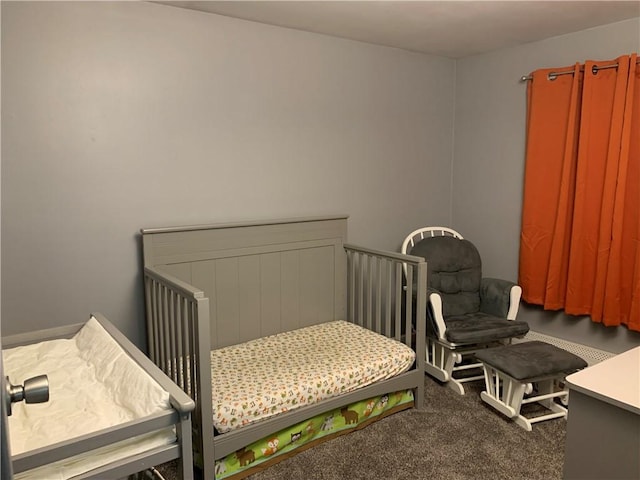 bedroom featuring carpet flooring