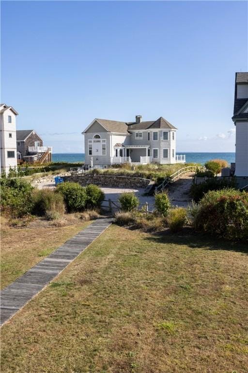 view of yard featuring a water view