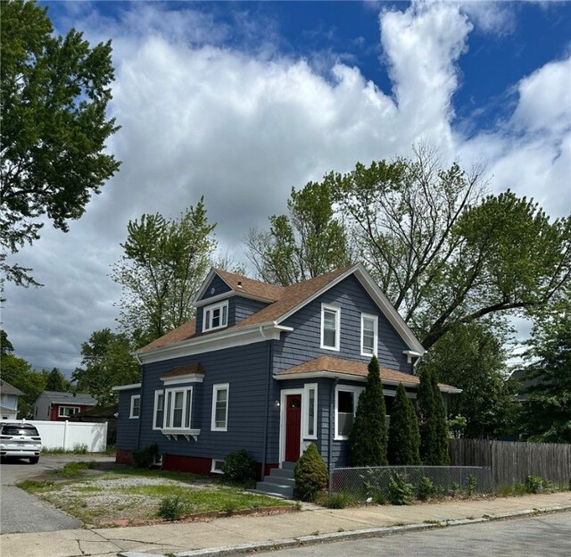321 Smith St, Cranston, RI 02905 - photo 5