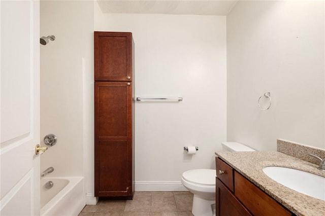 982 Plainfield St Unit 4, Johnston, RI 02919 - full bathroom featuring tile patterned floors, toilet, vanity, and baseboards